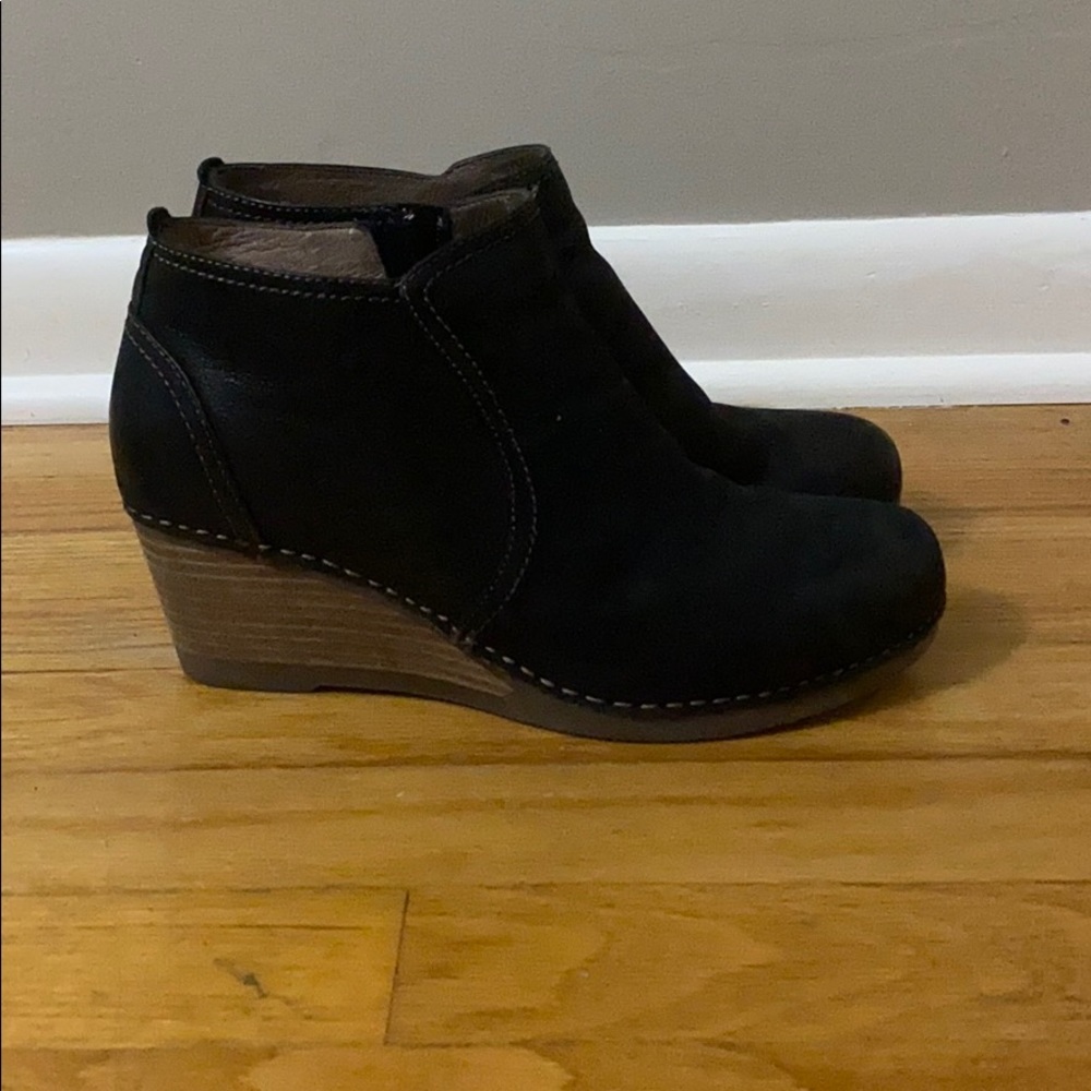 booties - Picture 2 of 2